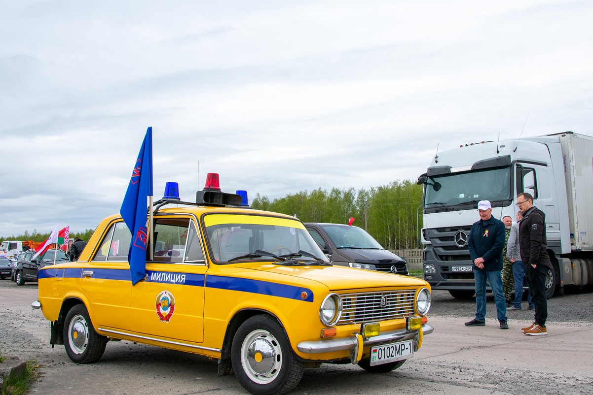 Сегодня в Пинске прошел масштабный патриотический автопробег