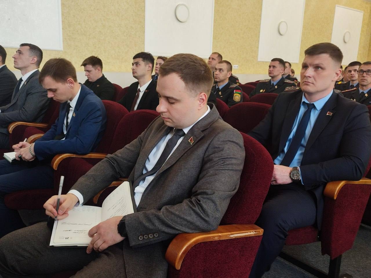 Сегодня Пинск с рабочим визитом посетил начальник ГУБЭП Дмитрий Щедраков