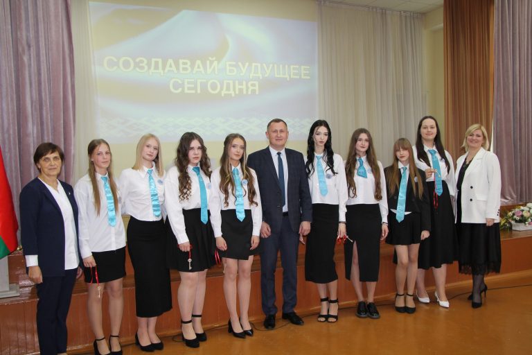 В средней школе № 11 имени В.А. Гайдаенко состоялся очередной выпуск группы педагогической направленности В средней школе № 11 имени В.А. Гайдаенко состоялся очередной выпуск группы педагогической направленности