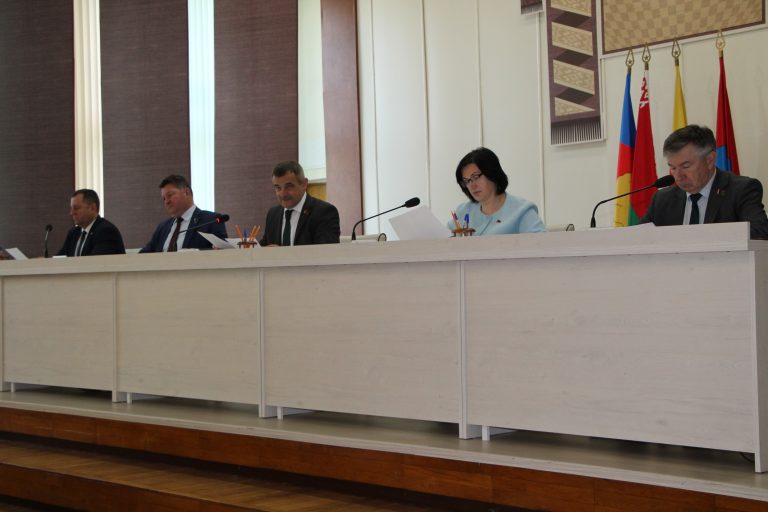 Прошло очередное заседание аппарата горисполкома