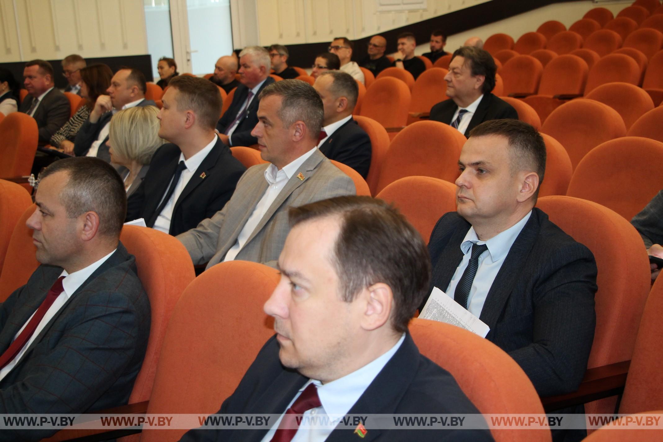 Прошло очередное заседание аппарата горисполкома