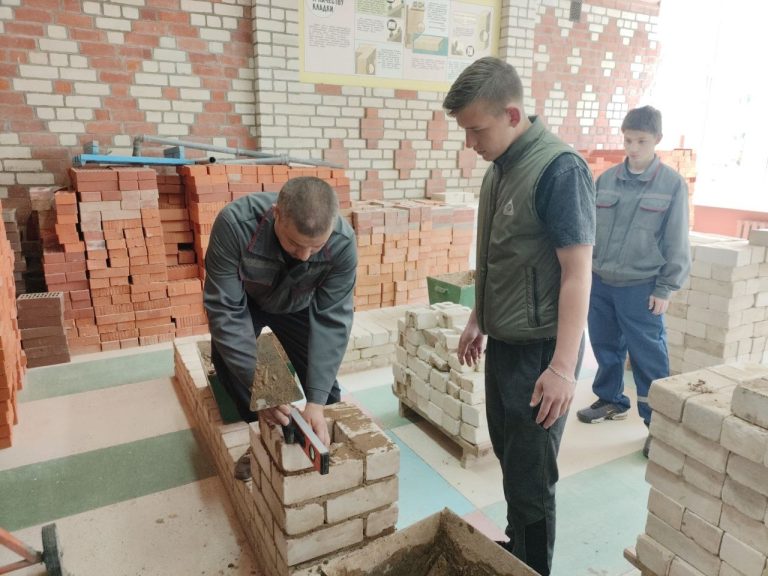 Строитель – профессия творческая