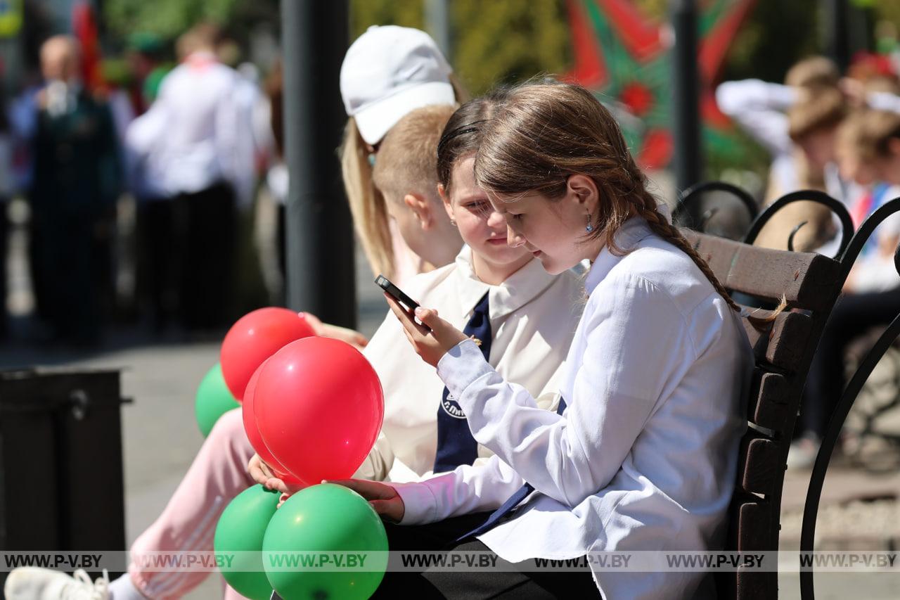 800 юных пинчан прошли маршем в День пионерской дружбы