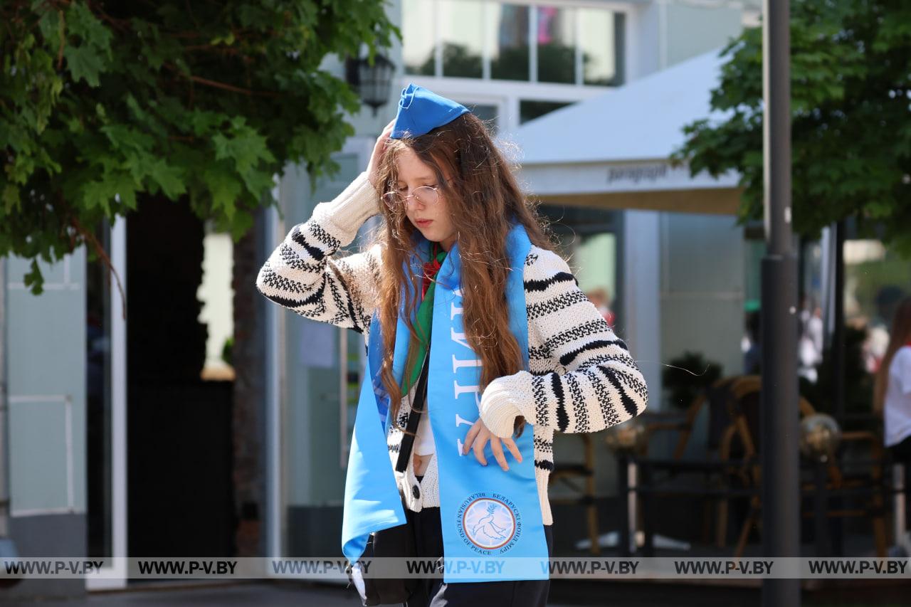 800 юных пинчан прошли маршем в День пионерской дружбы