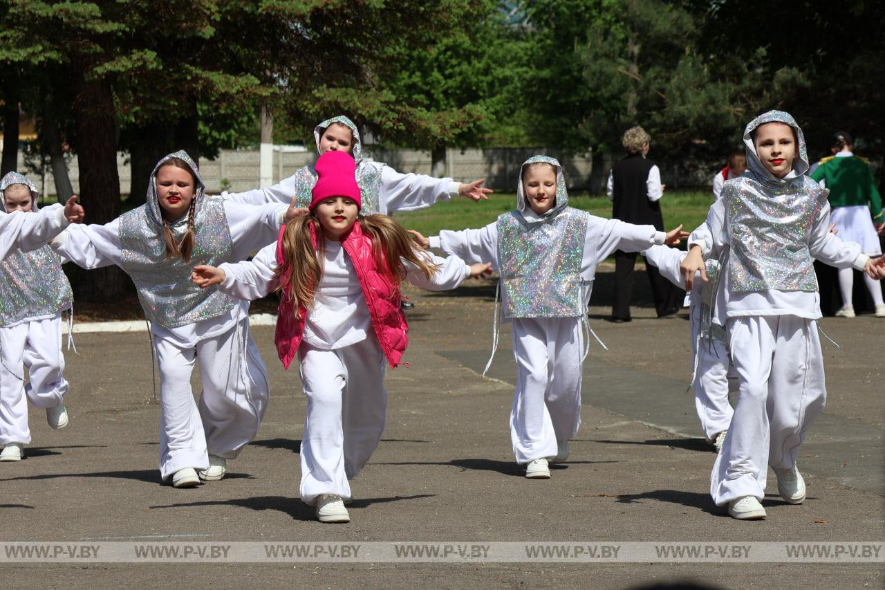 Будьте готовы! Всегда готовы!: чем занялись пионеры после официальной части праздника в парке Пинска