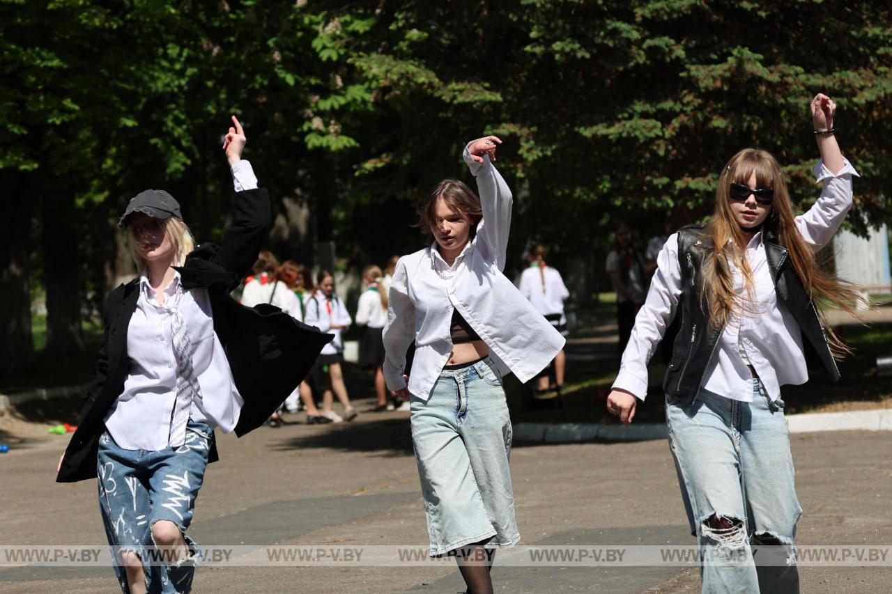 Будьте готовы! Всегда готовы!: чем занялись пионеры после официальной части праздника в парке Пинска