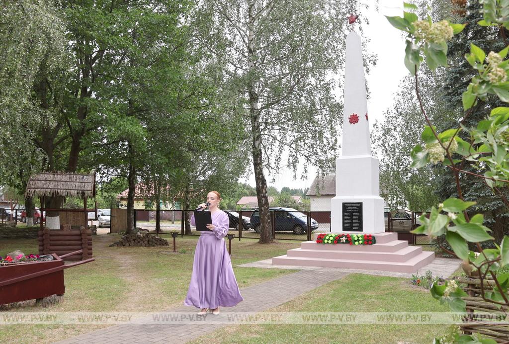 Героинями буклета «Беларусачка» стали 15 жительниц Пинского района
