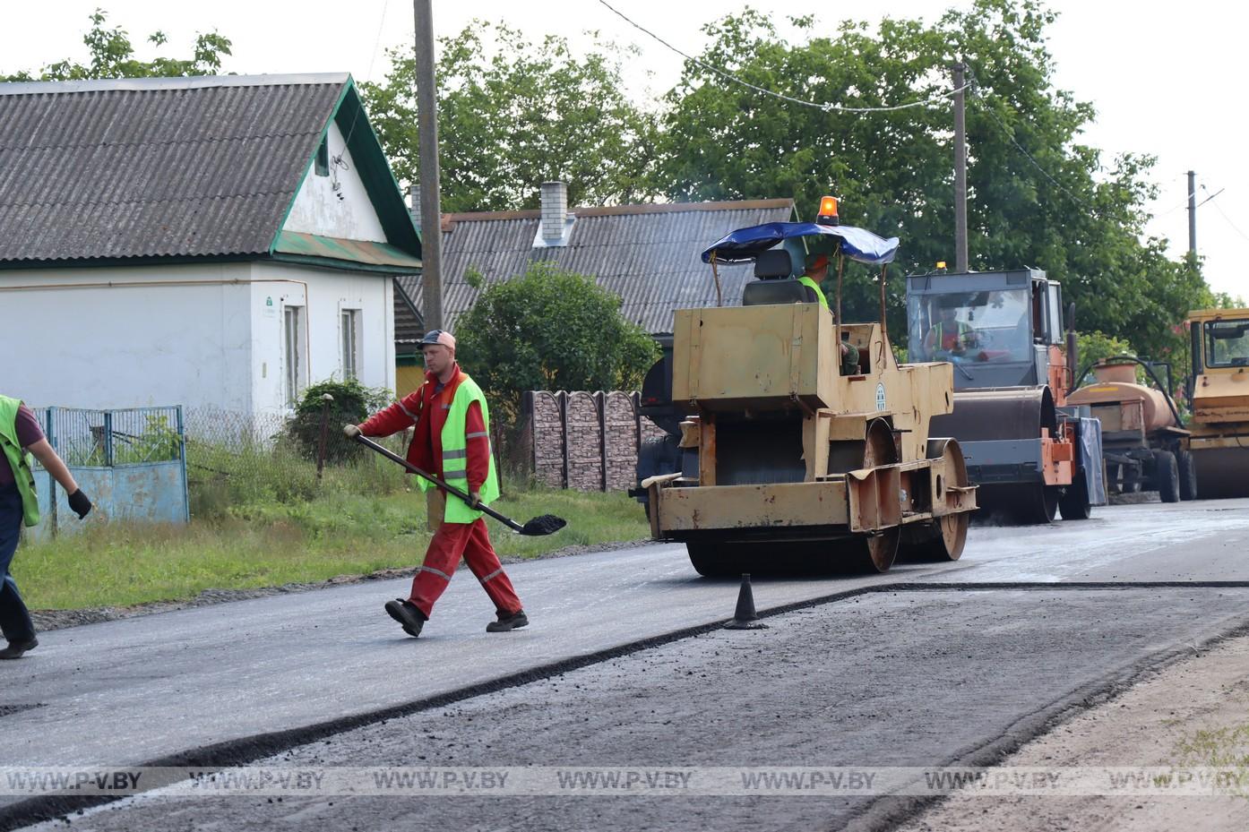 В режиме интенсивного движения дорожники обновляют трассу Н-209