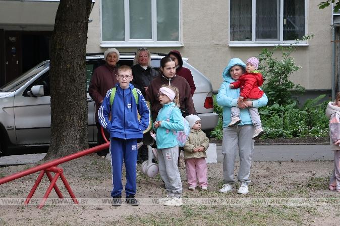 В Пинске открыли новую детскую площадку