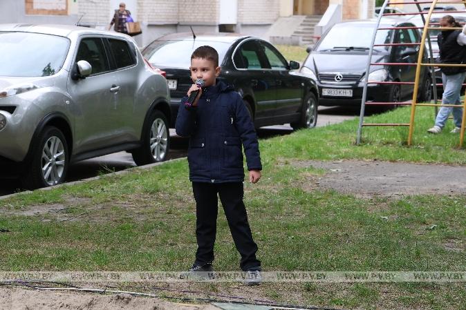 В Пинске открыли новую детскую площадку