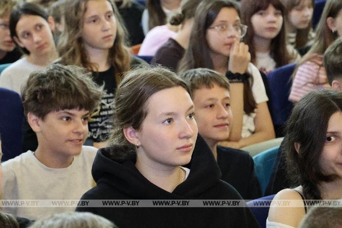 НЕскучные встречи в «Свитанке»: журналисты, БРСМ и разговор о главном