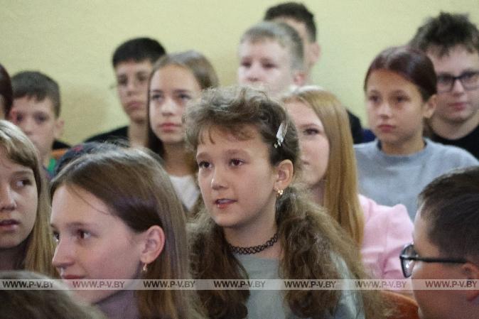 НЕскучные встречи в «Свитанке»: журналисты, БРСМ и разговор о главном