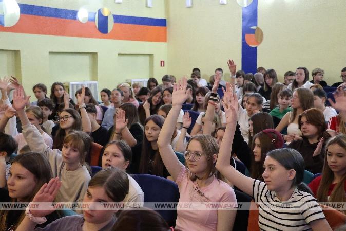 НЕскучные встречи в «Свитанке»: журналисты, БРСМ и разговор о главном
