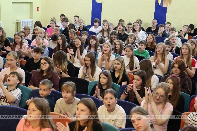 НЕскучные встречи в «Свитанке»: журналисты, БРСМ и разговор о главном