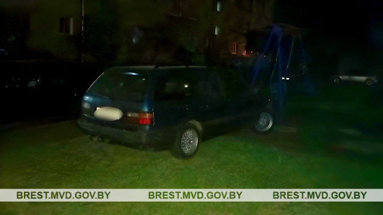 Забытые в машине ключи привели к угону и ДТП в Пинске