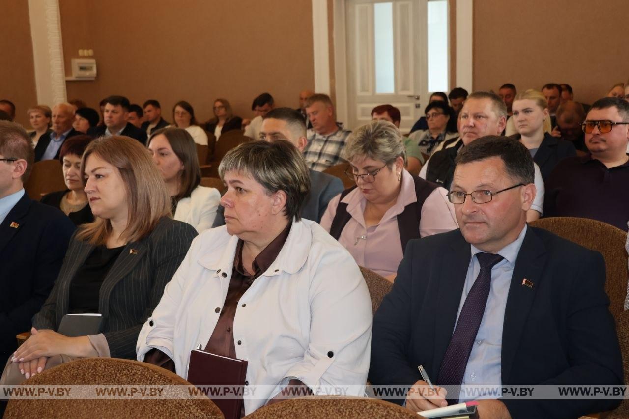 Единый день информирования: председатель Белстата посетила Пинский район