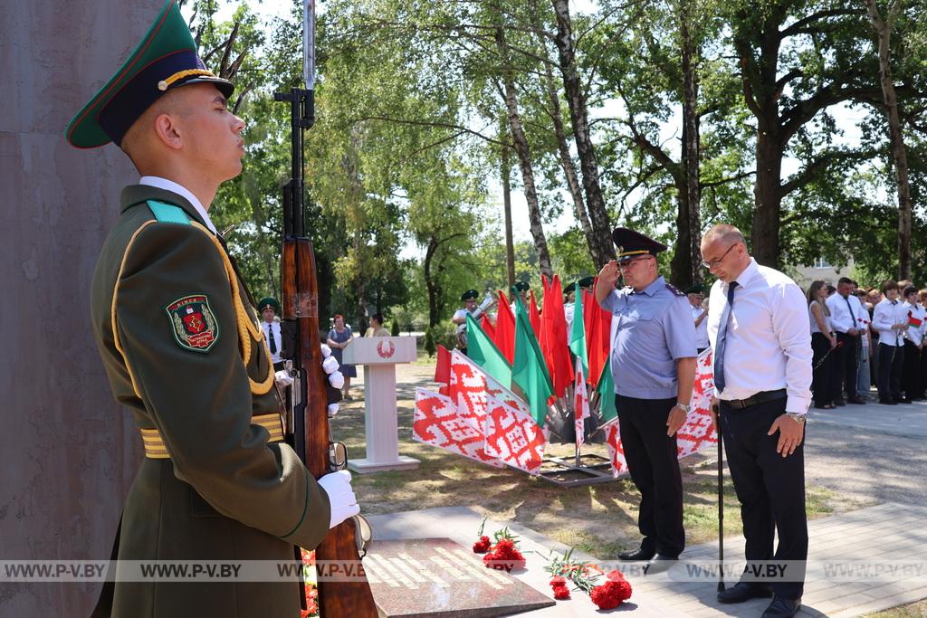 В деревне Жабчицы открыли памятник мирным жертвам фашизма