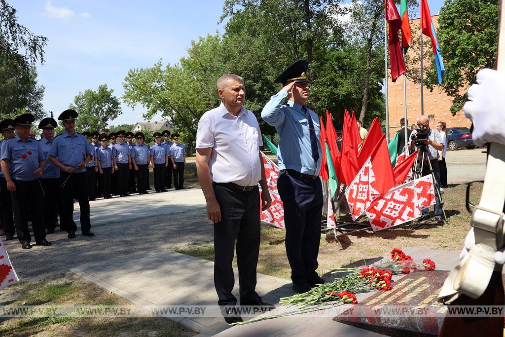 В деревне Жабчицы открыли памятник мирным жертвам фашизма
