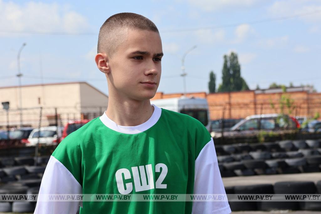 В Пинске дети покатались на картах и заодно закрепили знания ПДД