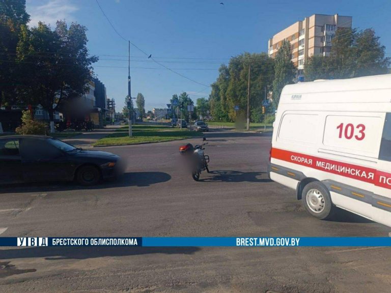 Сегодня в Пинске произошло ДТП с участием мотоциклиста Сегодня в Пинске произошло ДТП с участием мотоциклиста