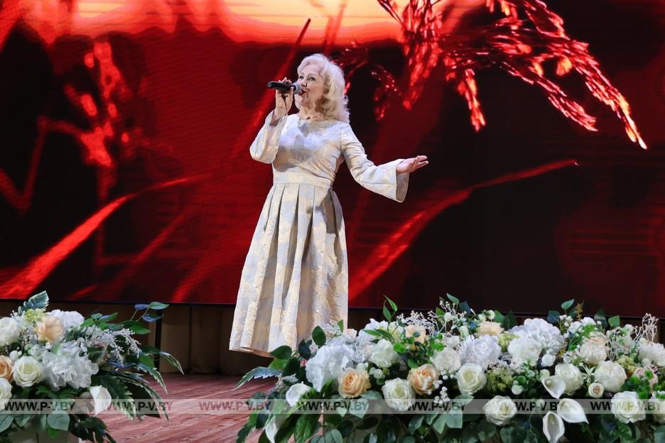 Мгновения праздника в Стройтресте №2: труд, традиции и творчество. Фоторепортаж