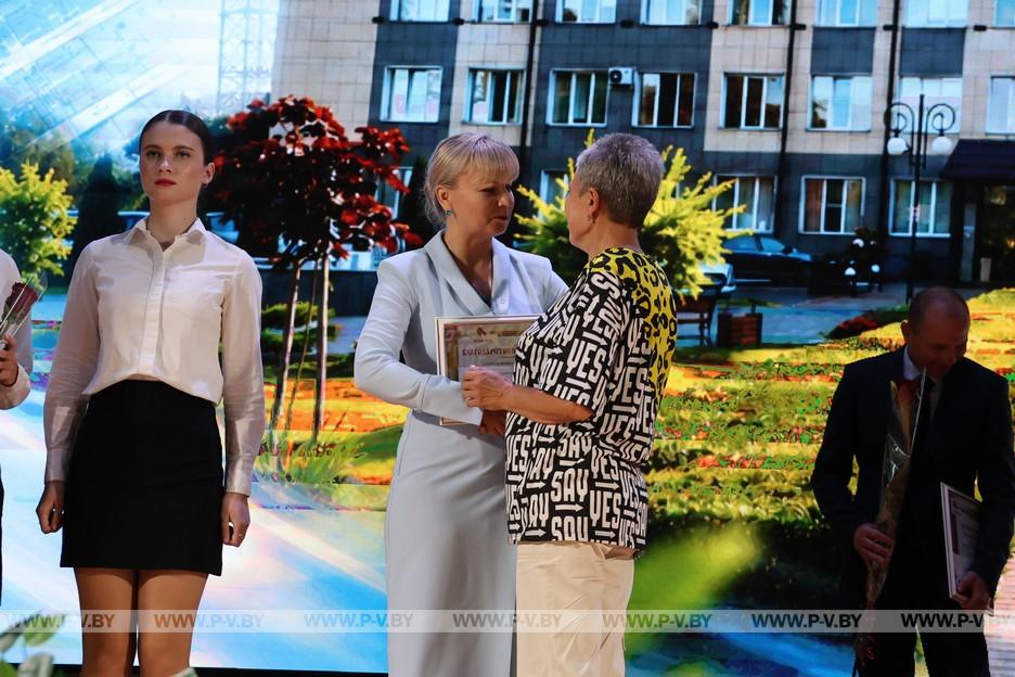 Мгновения праздника в Стройтресте №2: труд, традиции и творчество. Фоторепортаж