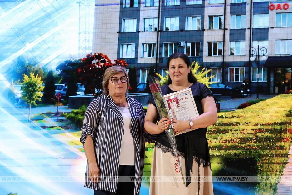 Мгновения праздника в Стройтресте №2: труд, традиции и творчество. Фоторепортаж
