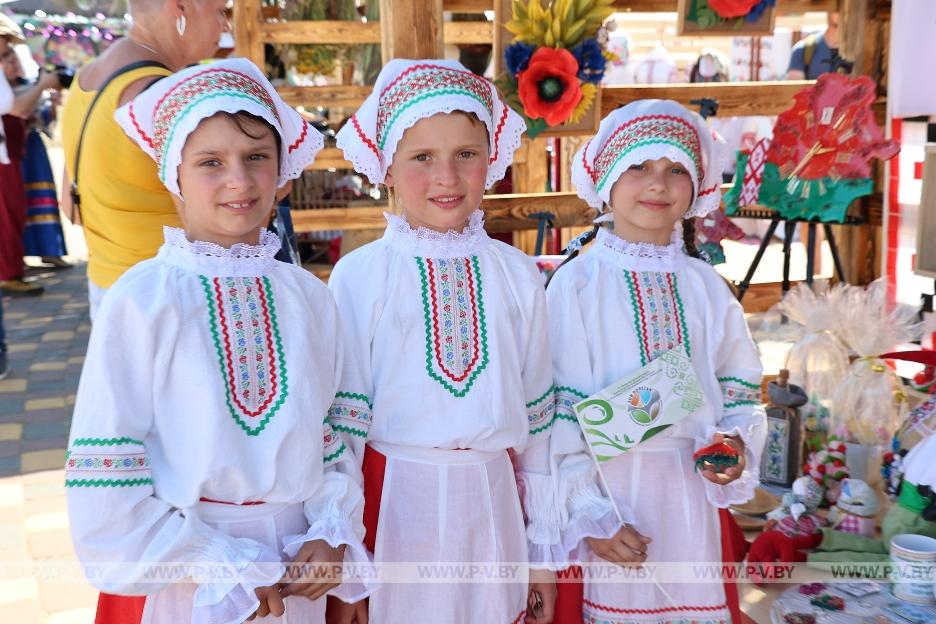«Кліч Палесся»: Президент и 13 подворий в Лясковичах