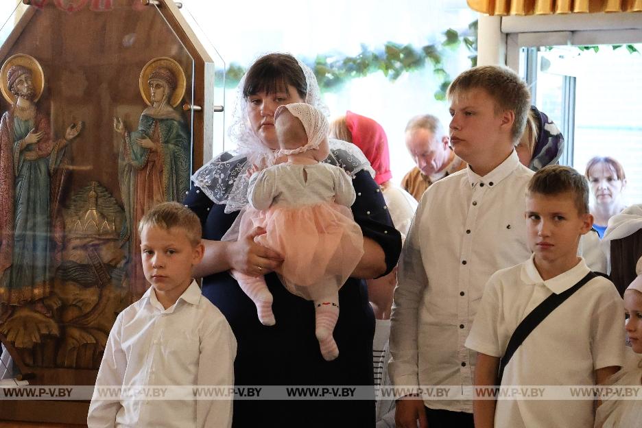 Более 130 первоклассников Пинска получат подарки от «Белой Руси»