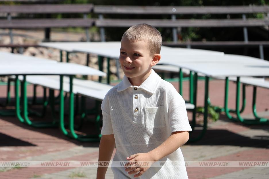 Более 130 первоклассников Пинска получат подарки от «Белой Руси»
