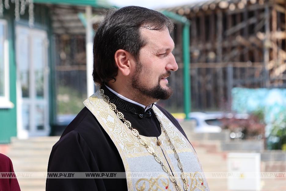 Более 130 первоклассников Пинска получат подарки от «Белой Руси»