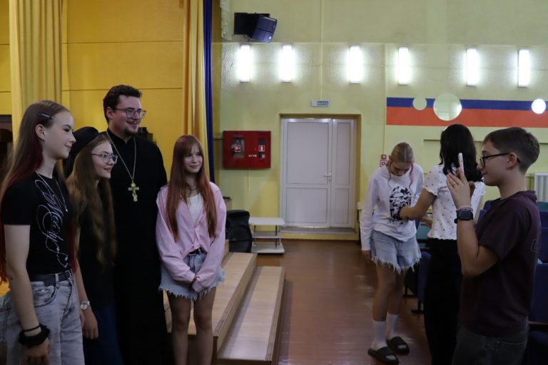 Разговор по душам: о буллинге, сквернословии  и о том, как важно видеть свет в людях