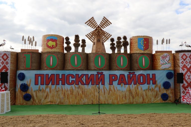 Аграрии Пинского района намолотили 100 тысяч тонн зерна нового урожая