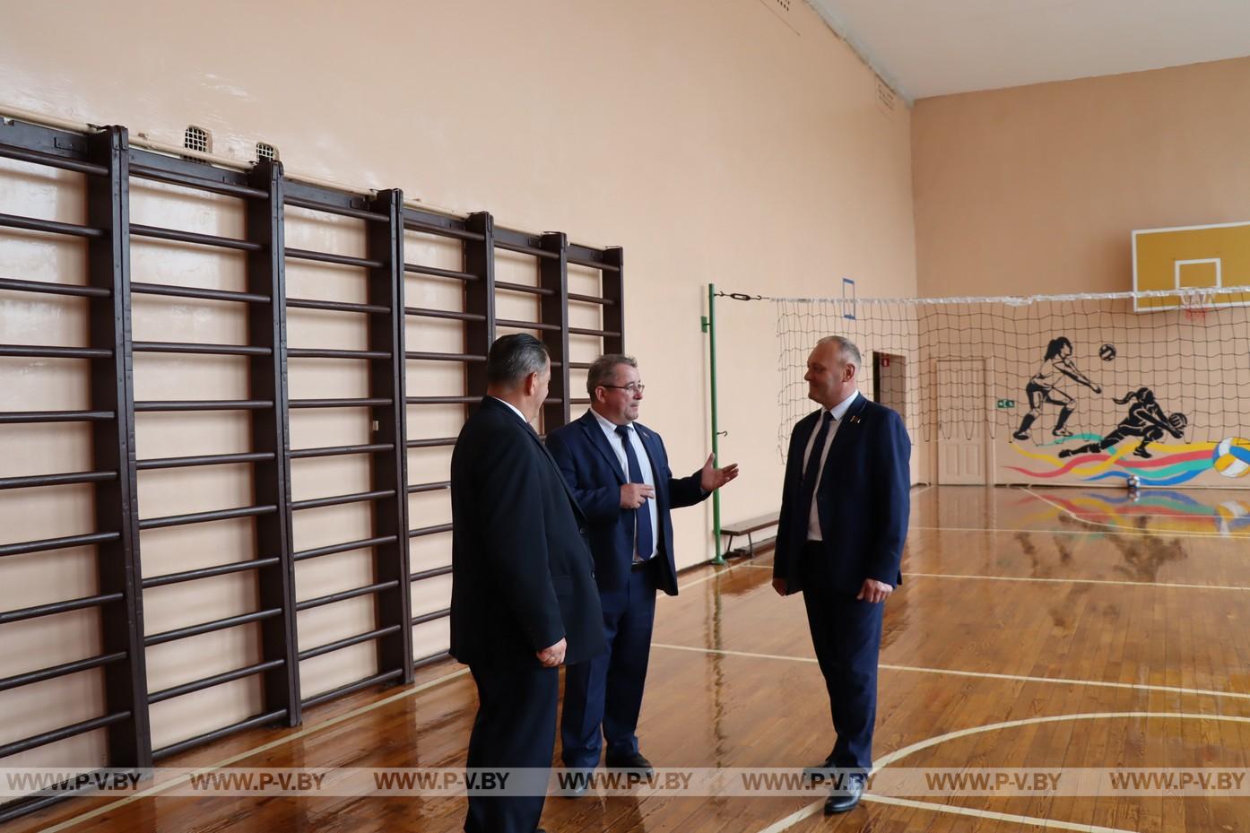 Депутат на связи: Владимир Колесникович работал в Новодворском сельсовете