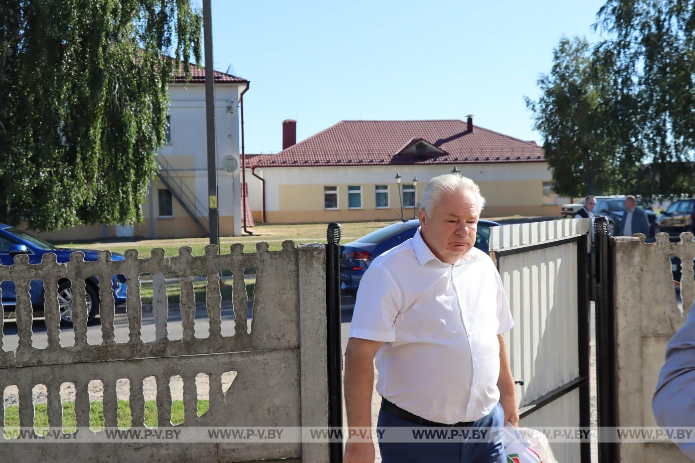Председатель райисполкома посетил дом семейного типа в Высоком