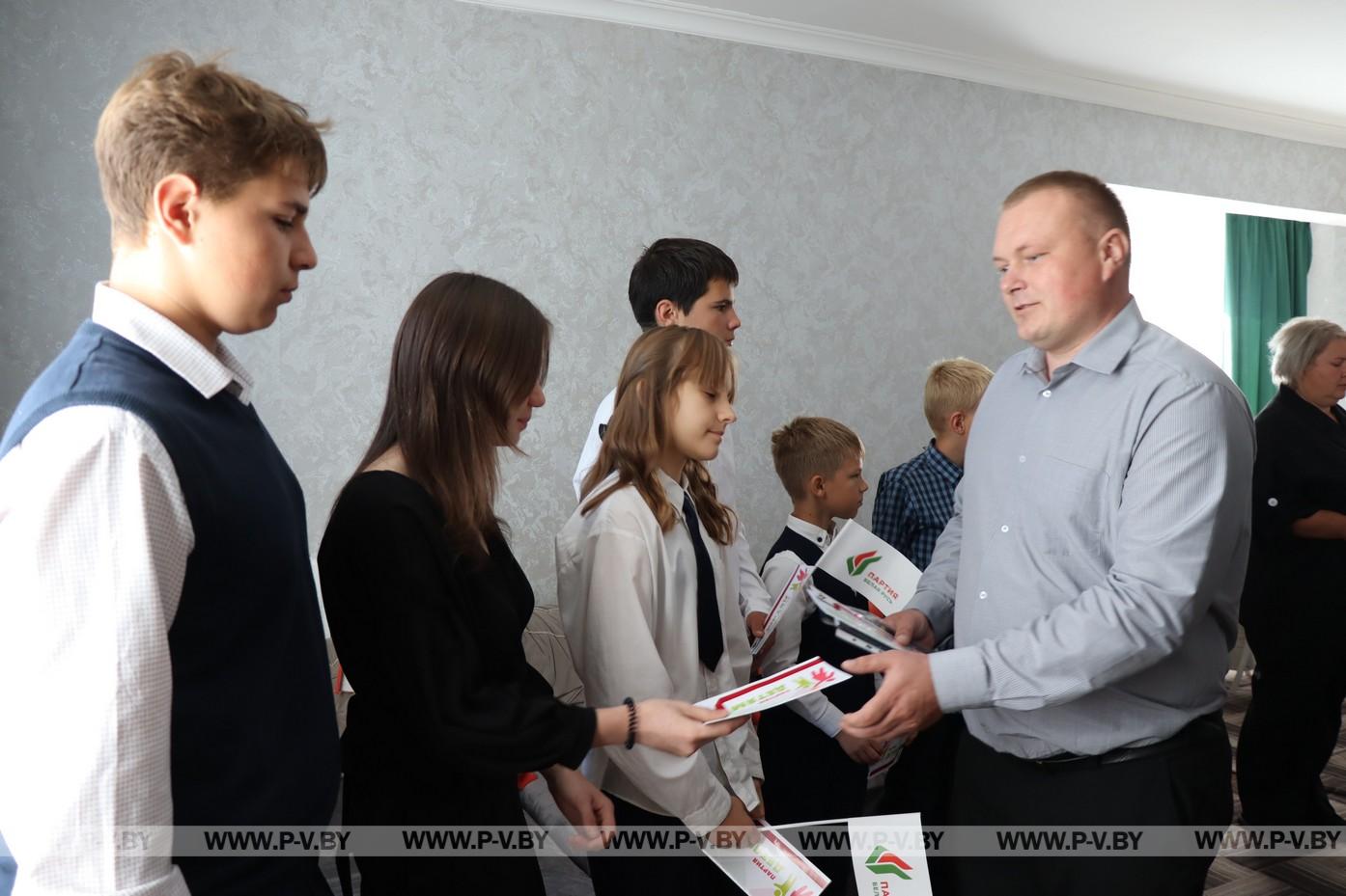 Председатель райисполкома посетил дом семейного типа в Высоком