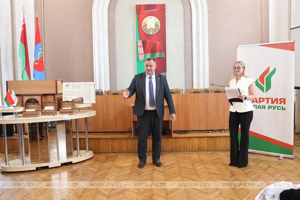 В подарок – «Бацькава кашуля»