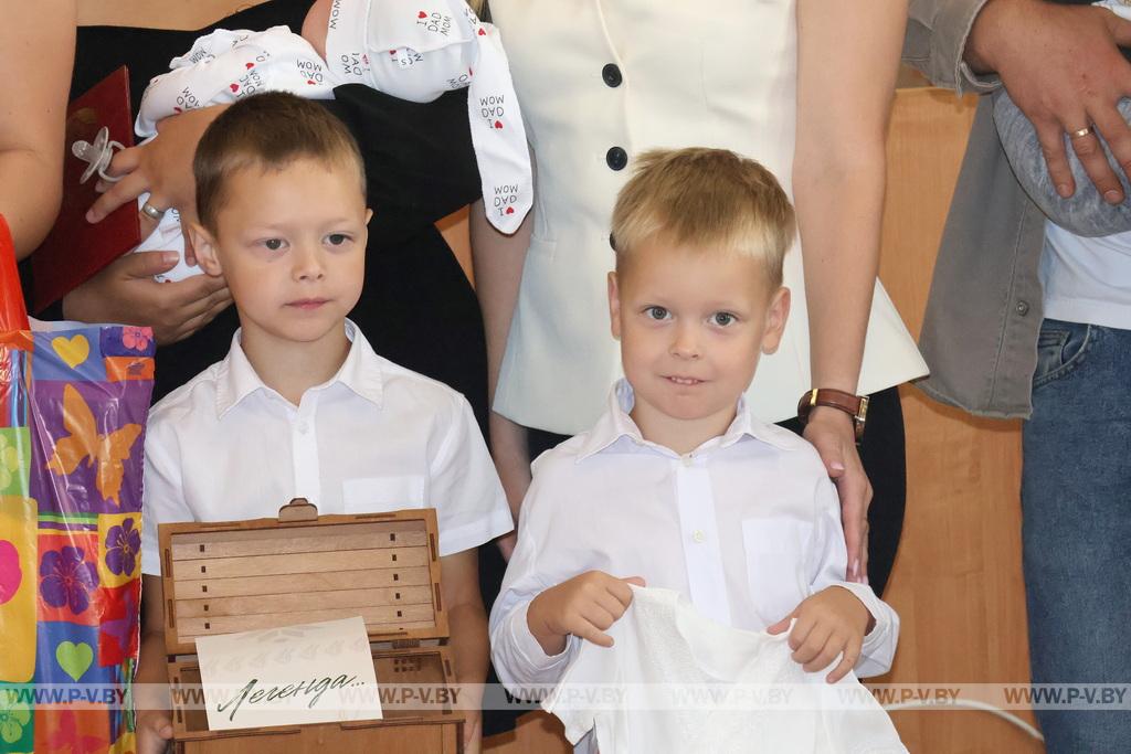 В подарок – «Бацькава кашуля»