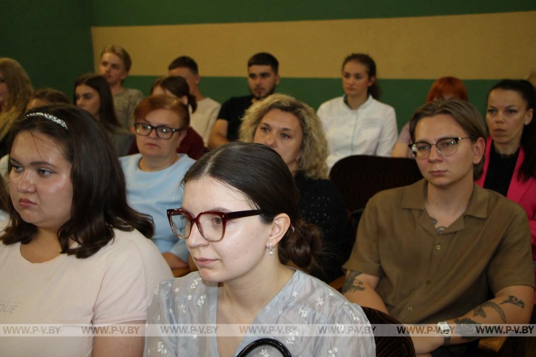 В больницы и поликлиники Пинска пришли 57 молодых специалистов