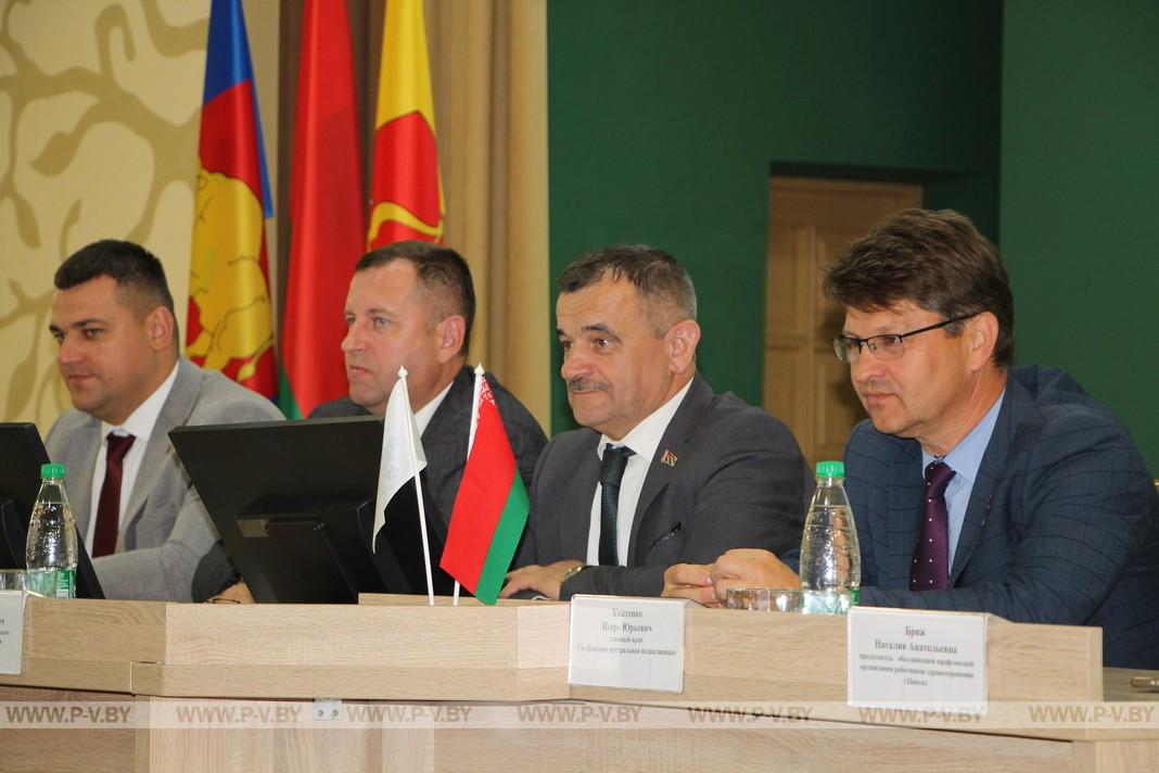 В больницы и поликлиники Пинска пришли 57 молодых специалистов