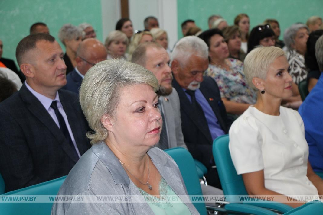 В Пинске оценили готовность школ к новому учебному году