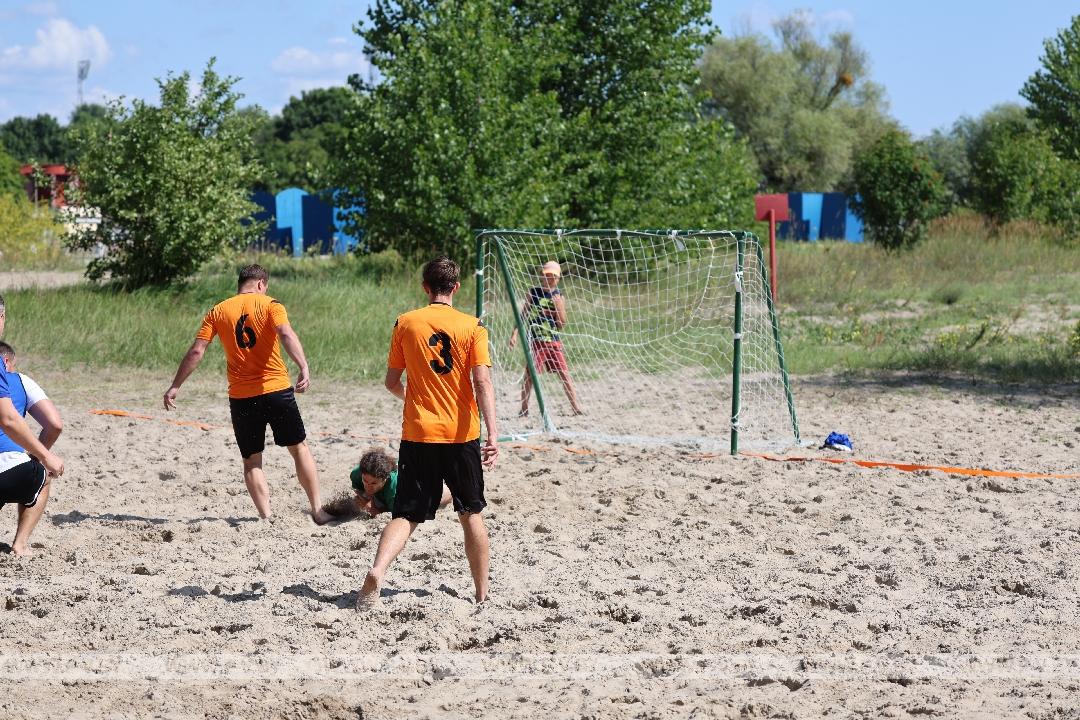 Пинск вспомнил, что такое настоящий пляжный футбол