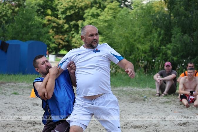 Пинск вспомнил, что такое настоящий пляжный футбол