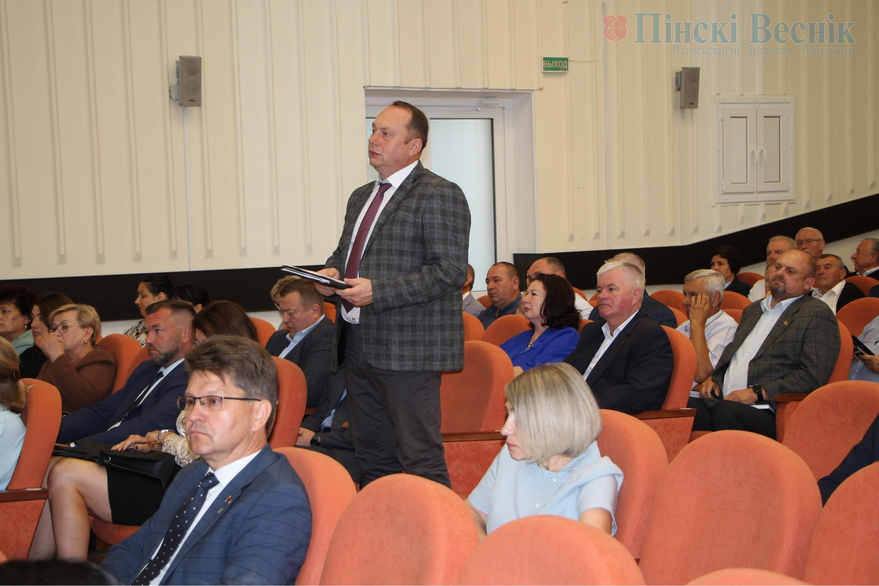 Валерий Ребковец провел заседание аппарата горисполкома