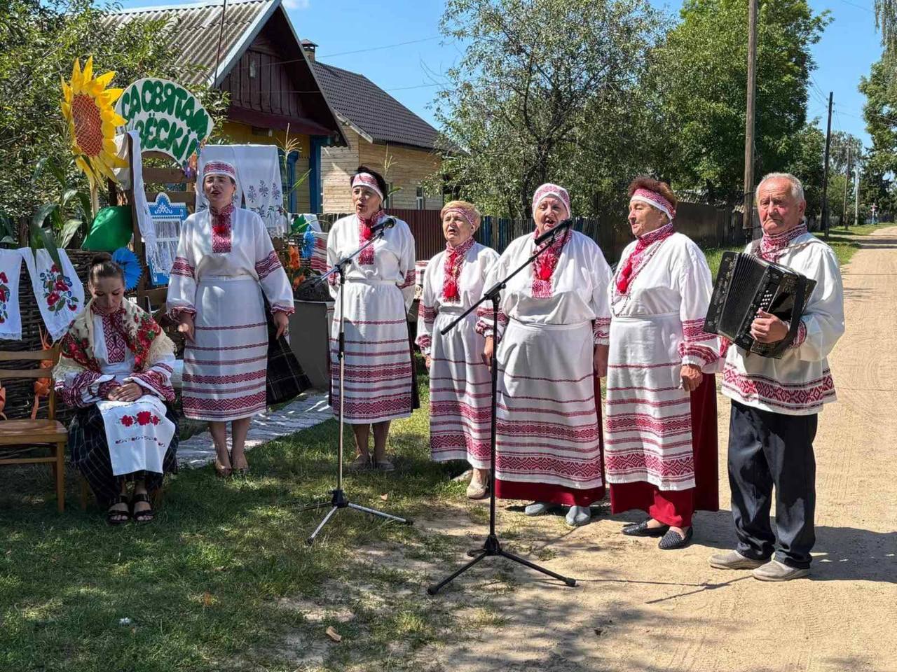 Хорошее настроение сельчанам