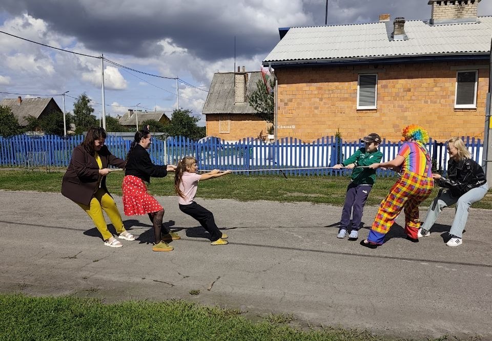 Детский праздник в Лосичах прошел на ура