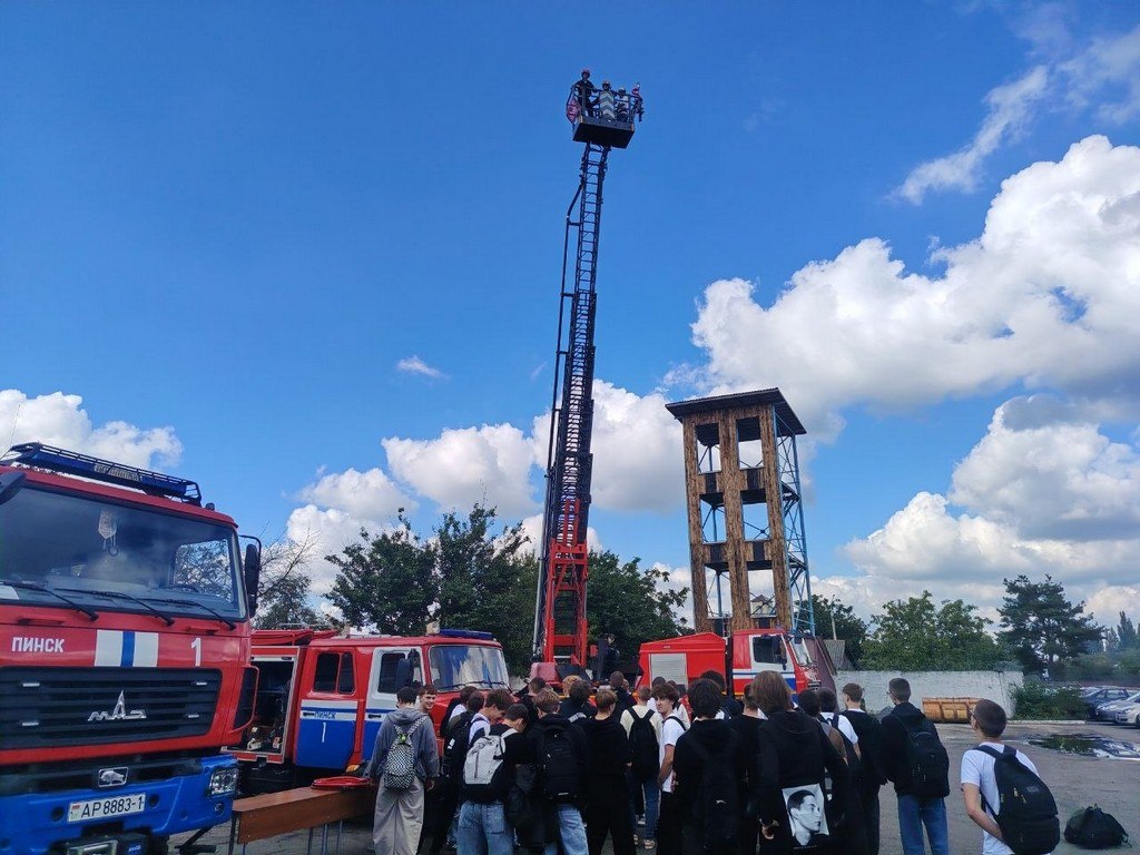 День открытых дверей в ГРОЧС: о профессии спасателя