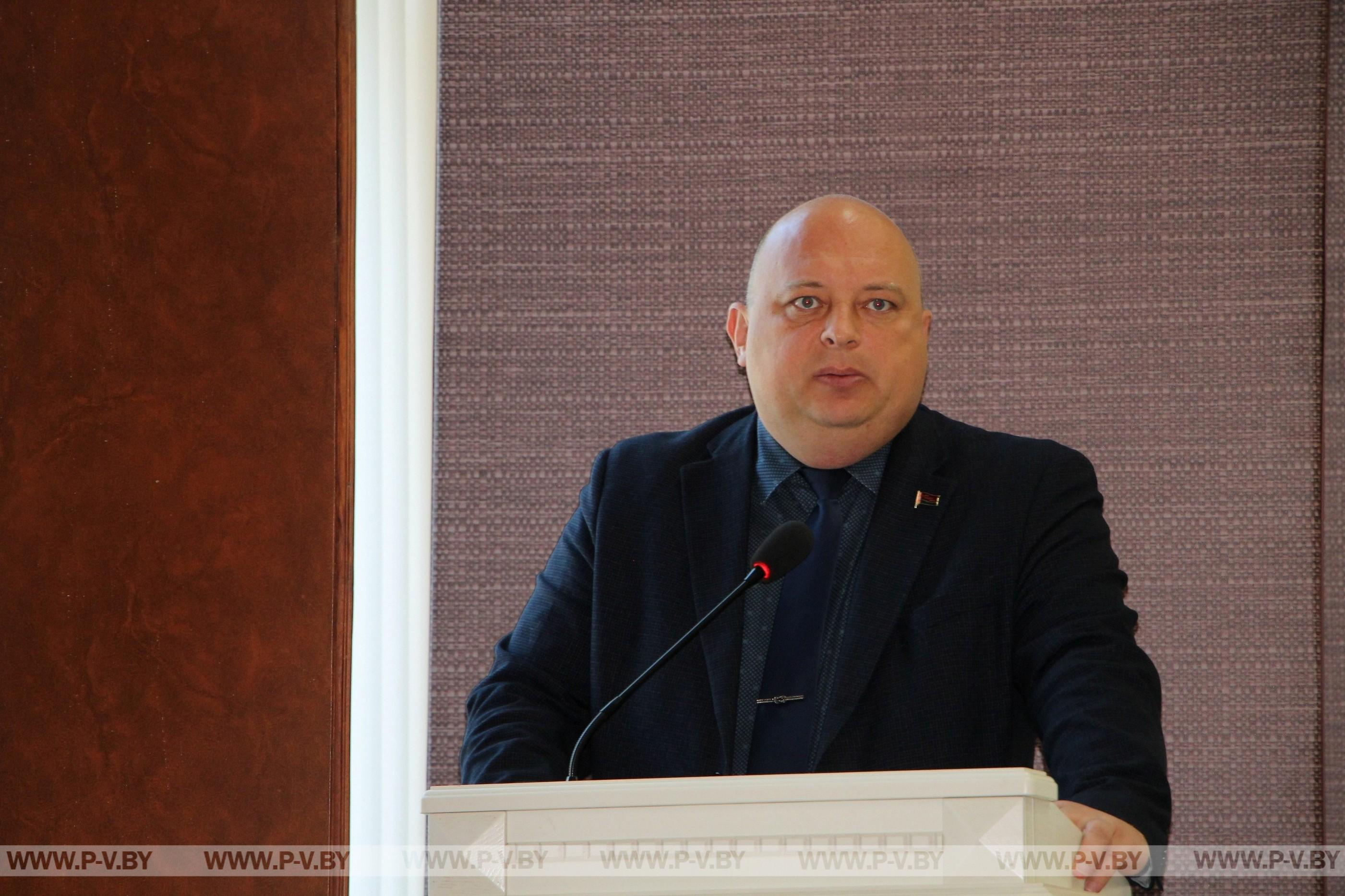 На сессии проанализировали работу по наведению порядка на городских территориях