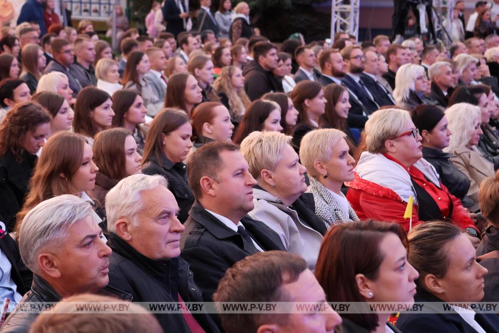 Пинчане присоединились к празднованию Дня народного единства в городе Берёза
