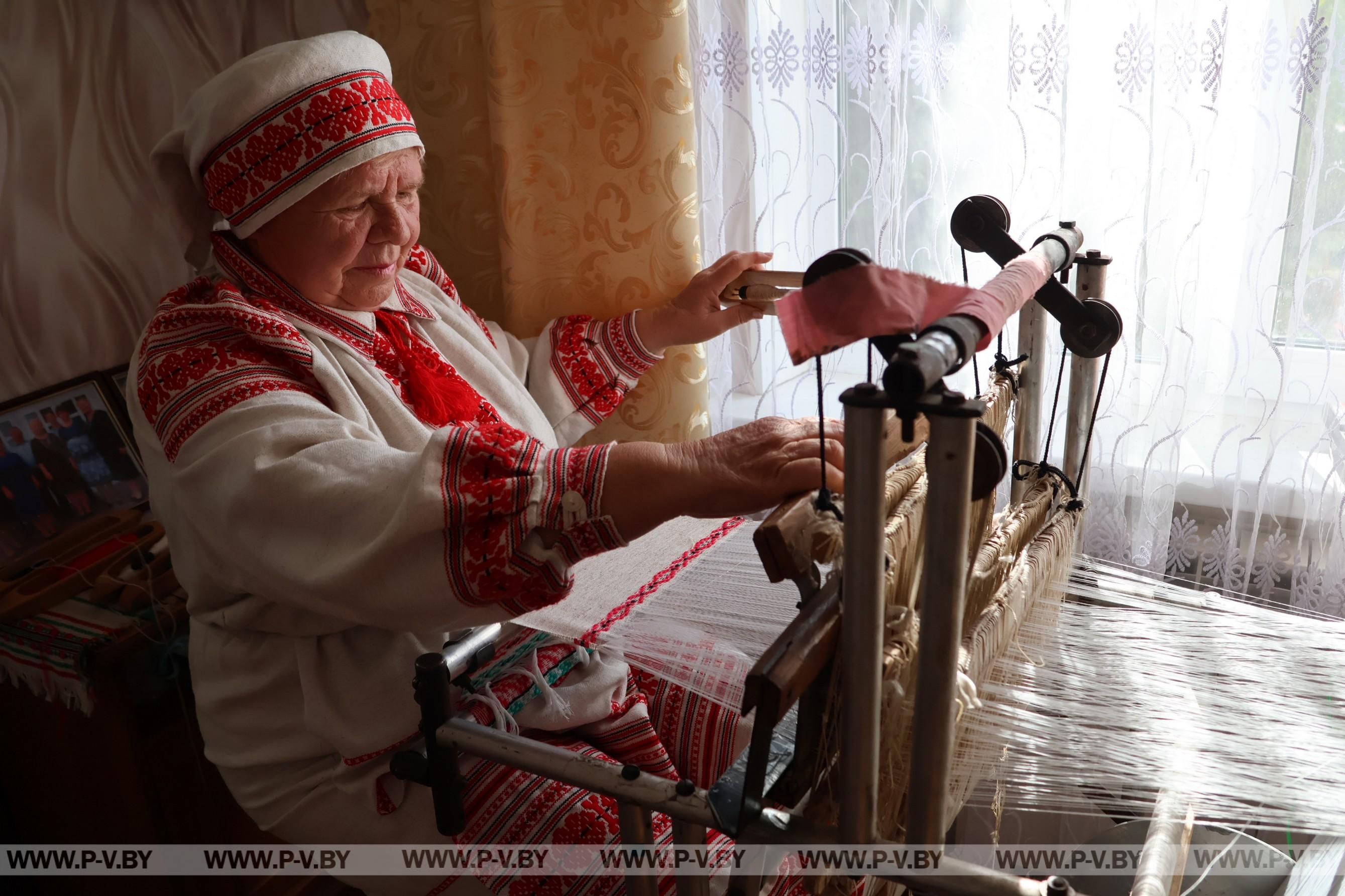 Полвека за ткацким станком: история мастерицы из Пинковичей